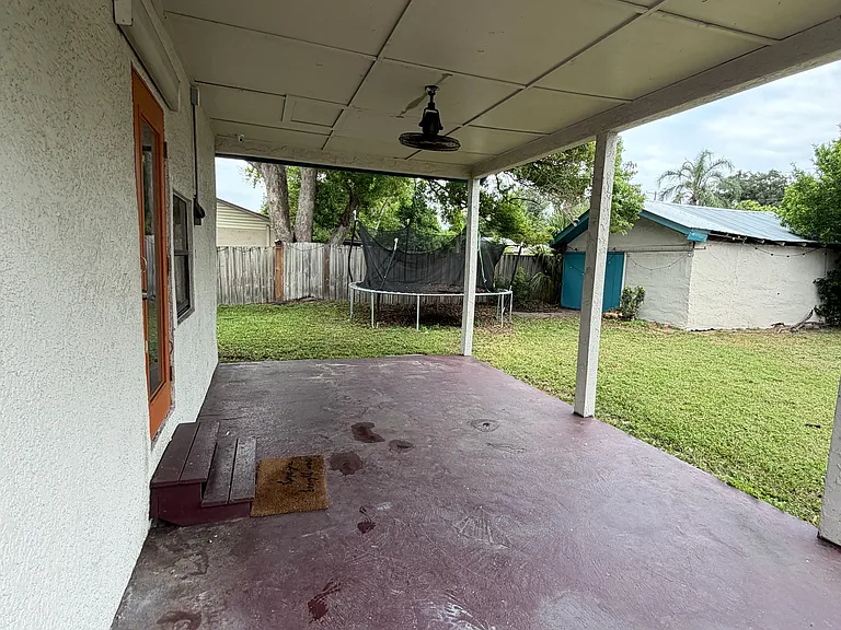 8409 Lynn Ave — Photo 4