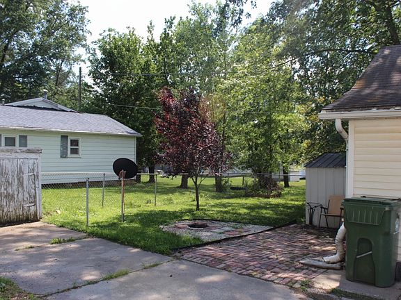 4th image of 345 W Graysville St
