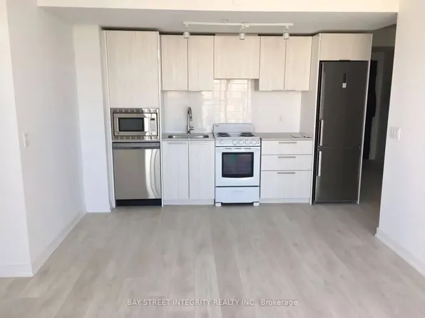 501 Yonge St, Toronto, ON