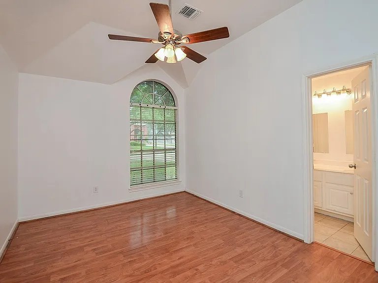 1631 Berkoff Dr — Photo 21