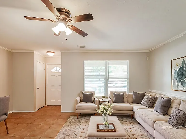 3235 Becker Glen St — Photo 4