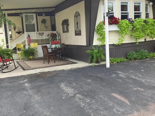 130 Rhonda Dr, Fremont, MI 49412