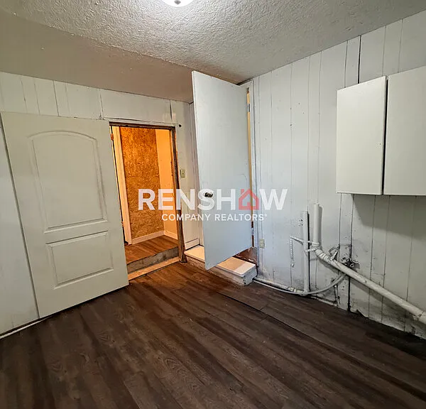 450 Bedwell St — Photo 26