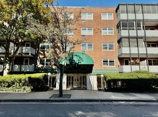 100 Lincoln Avenue #7B, Mineola, NY