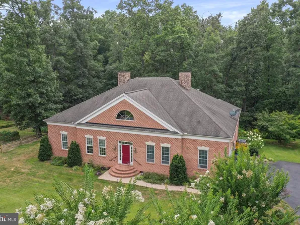289 Reliance Woods Dr, Middletown, VA 22645
