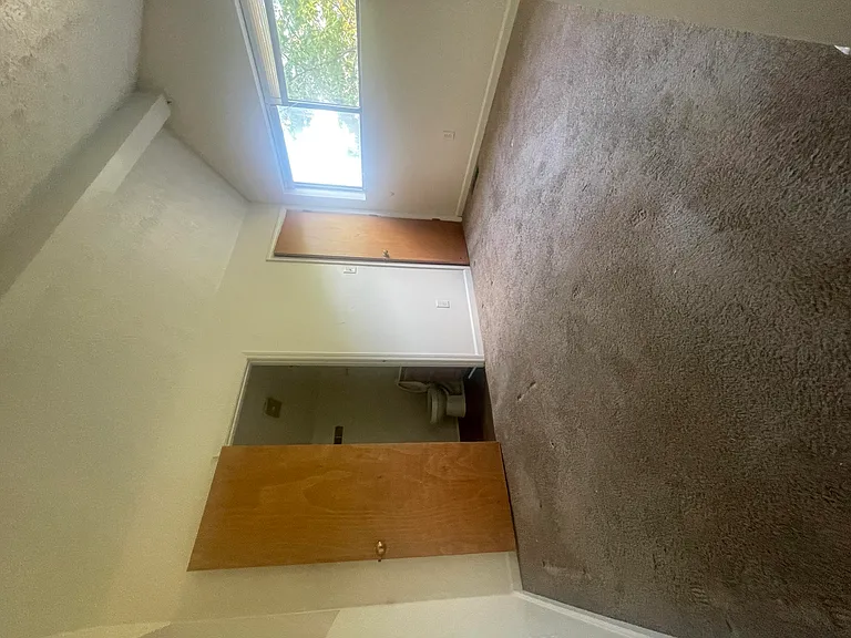 452 Larkwood Dr — Photo 6