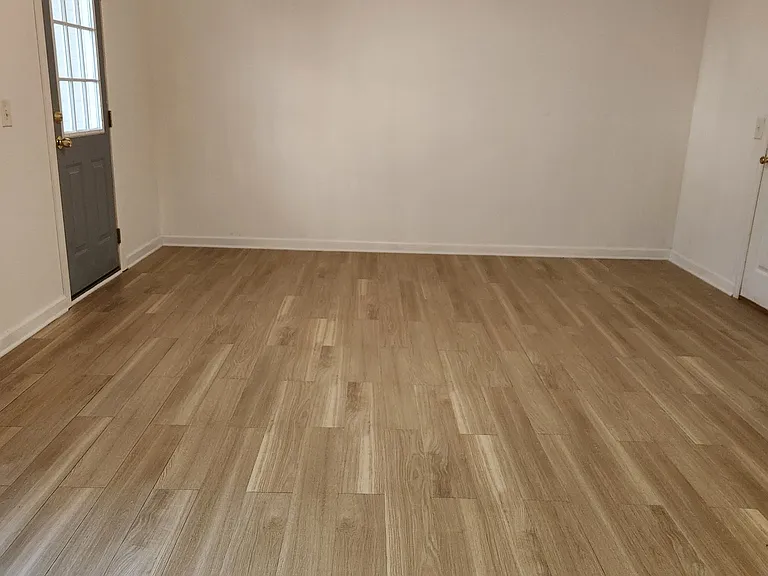 6051 Grovegate Ln — Photo 18