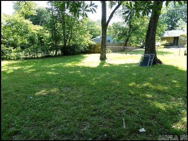 908 Greenlea Dr — Photo 14