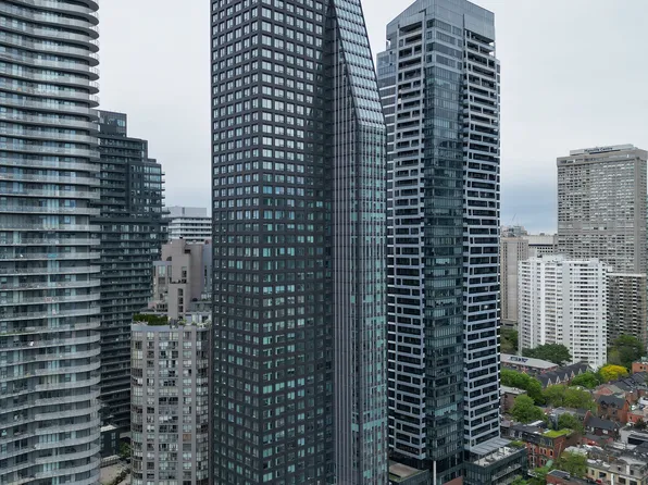 8 Wellesley St W #3602, Toronto, ON M4Y 0J5