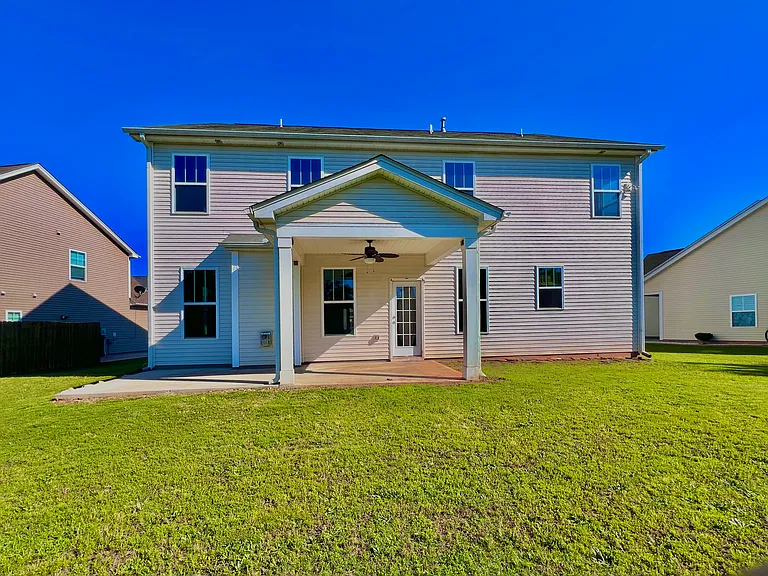 317 Gibby Ln — Photo 4