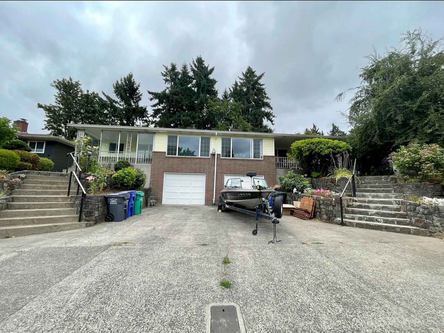 0135-01 — Photo 1
