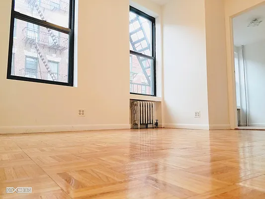 Rented by Citi Habitats | media 32