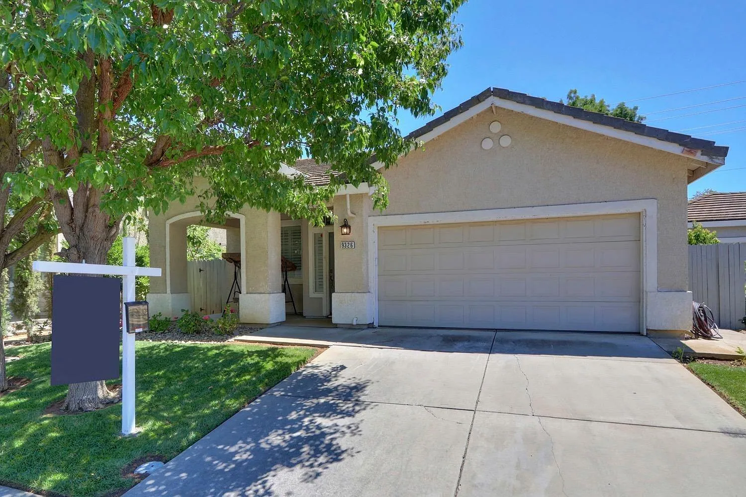 9326 Marlemont Cir photo 1