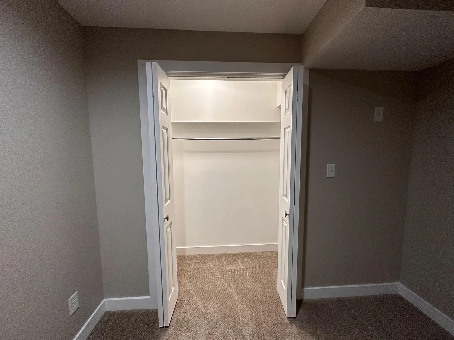 3 bed, 1625 sqft, $2,500 — Photo 2