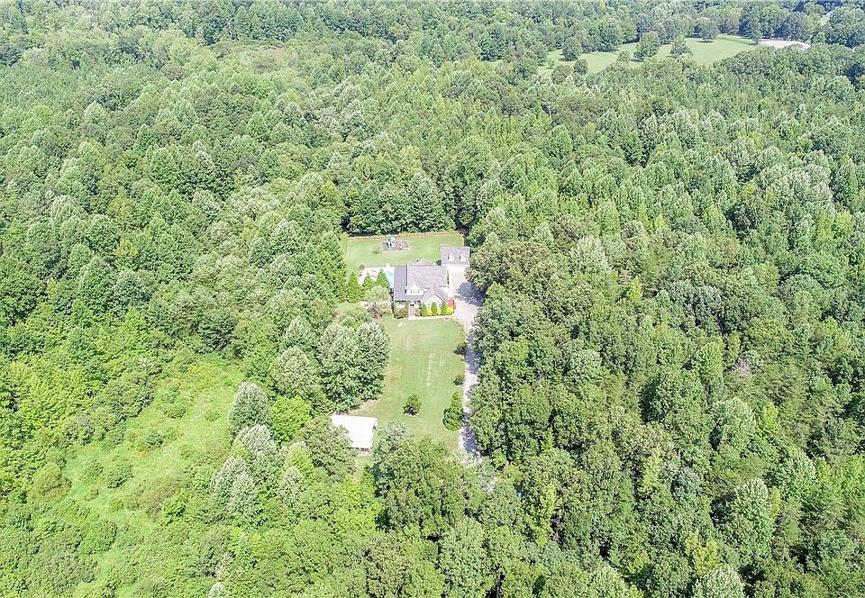 1st image of 16227 Chiswell Ln
