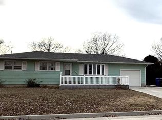 213 S Kennedy St, Hillsboro, KS 67063