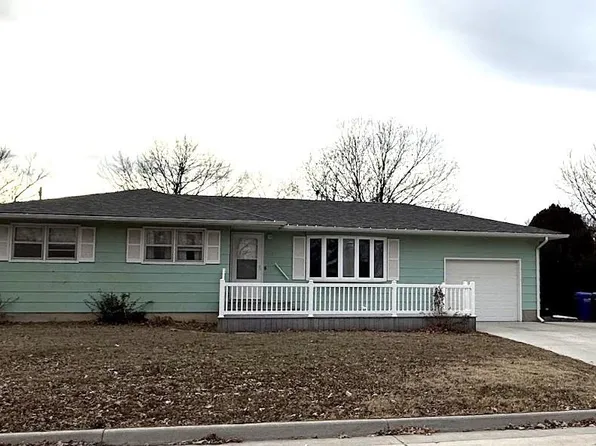 213 S Kennedy St, Hillsboro, KS 67063