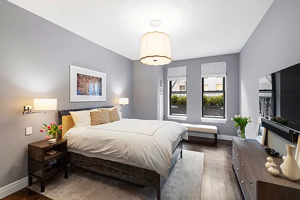 Rented by Douglas Elliman | media 37