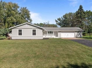 2942 Ridgeway Dr, Neenah, WI 54956