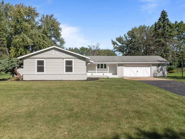 2942 Ridgeway Dr, Neenah, WI 54956