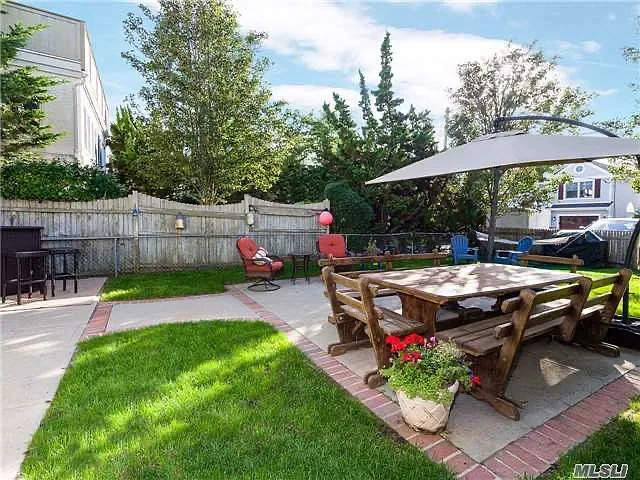 139 Hewlett Ave #1 — Photo 18