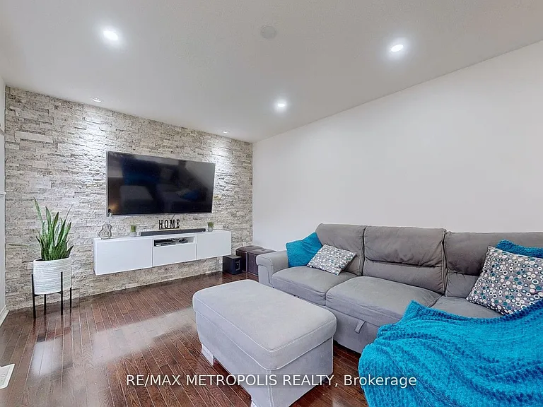 1505 Pennel Dr #UPPER — Photo 13