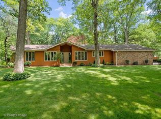 2S371 Williams Rd, Warrenville, IL 60555