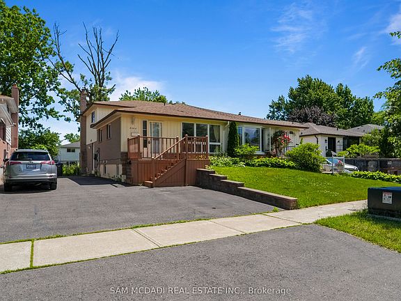 2nd image of 2644 Altadena Ct