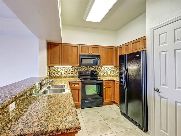 4th image of 20272 Royal Villagio Ct