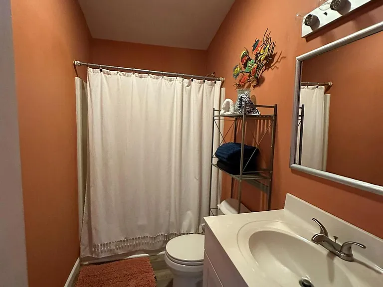 9217 Annapolis Ave — Photo 5