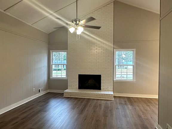 4th image of 200 Harvell Dr
