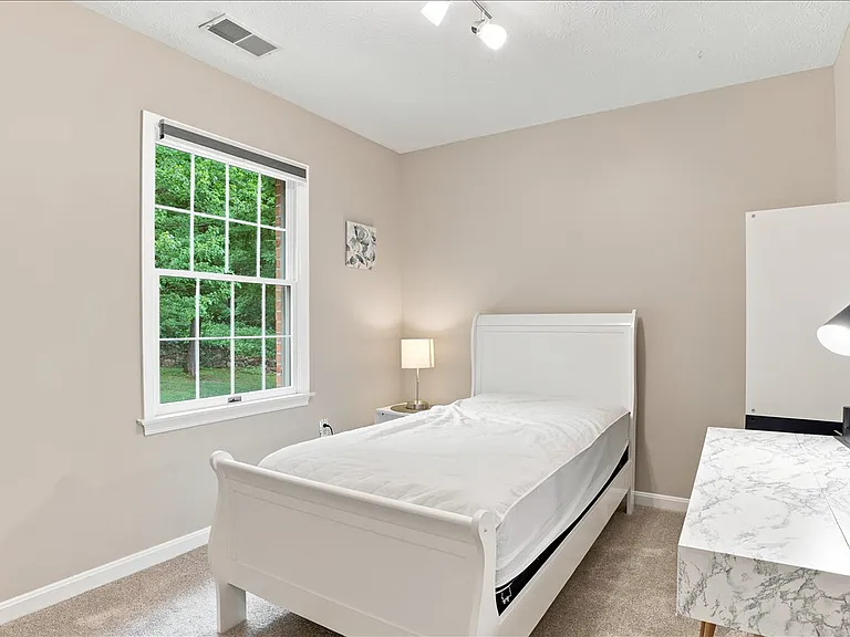 111 Launchris Dr — Photo 37