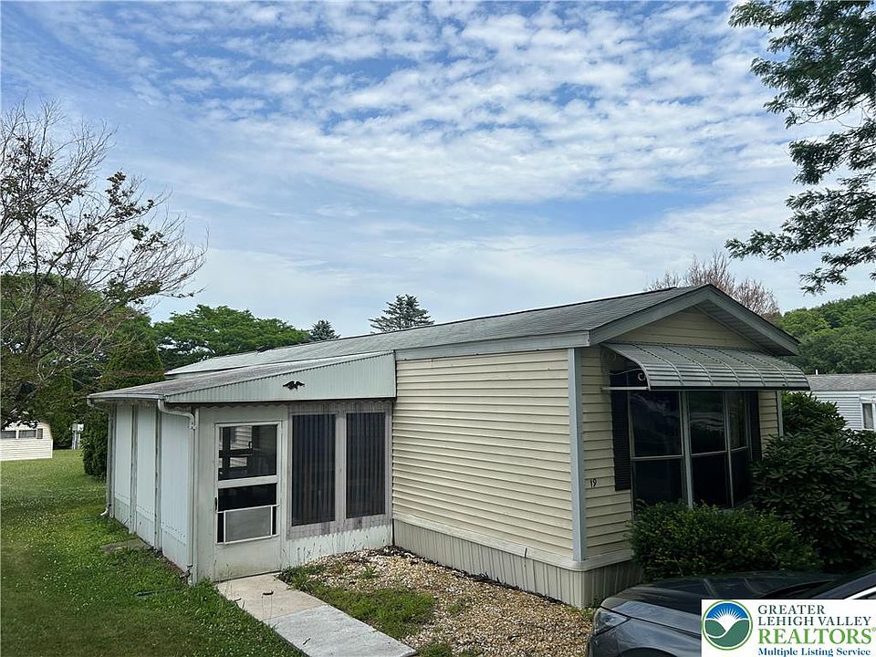 1st image of 19 Liberty Ln