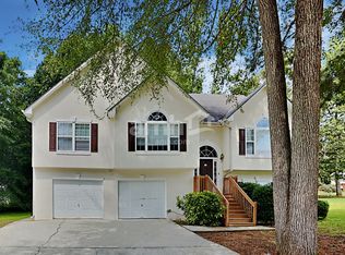 5718 Graceland Dr, Powder Springs, GA 30127