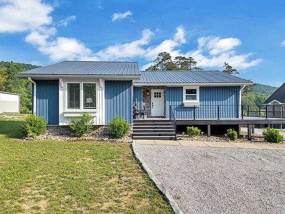 2nd image of 117 Summer Breeze Ln