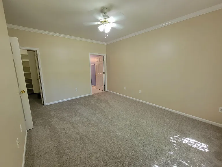 5631 Twin Oaks Dr — Photo 6