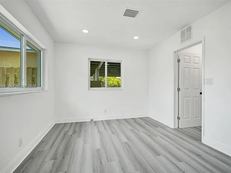 2343 NW 28th St #1 — Photo 6