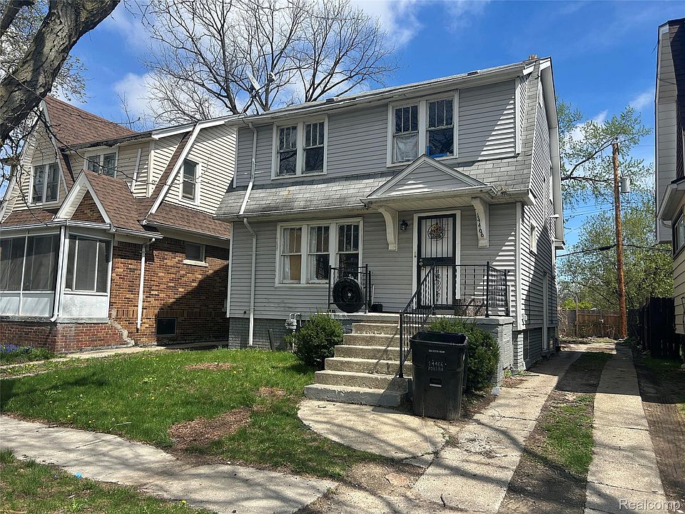 1st image of 14466 Robson St
