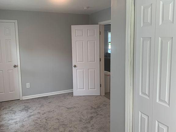 4th image of 18609 Lathers St
