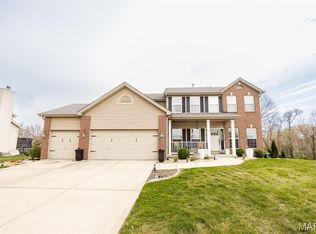 909 Thornridge Ct, Caseyville, IL 62232