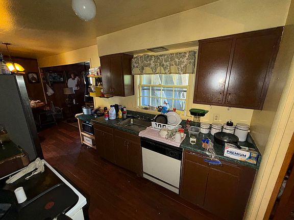 5th image of 3635 Bishops Bridge Rd