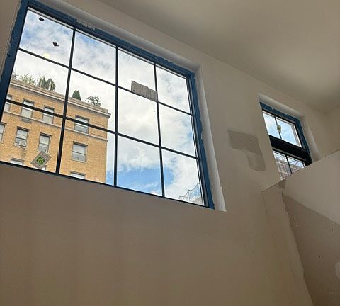 5th image of 140 E 74th St #1