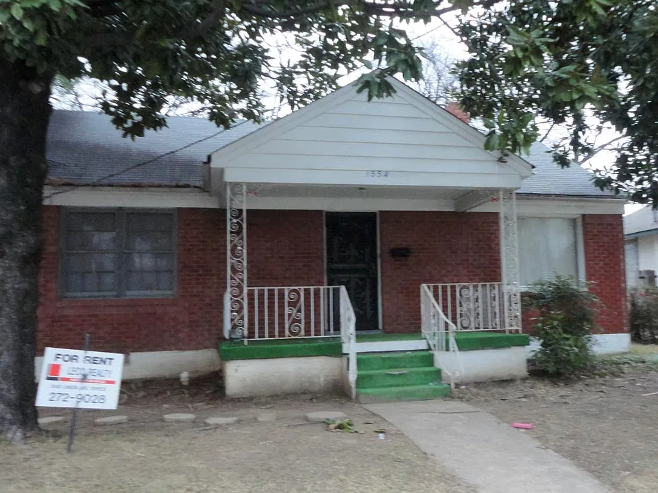 3554 Forrest Ave