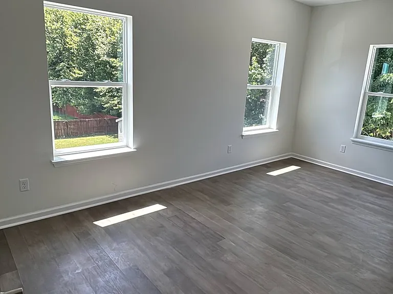 4902 Cawood Dr — Photo 7