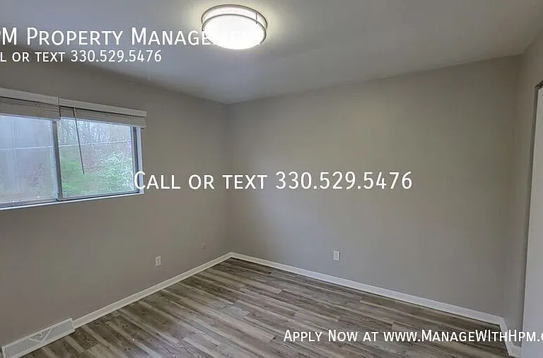72 S Thomas Rd #12 — Photo 4