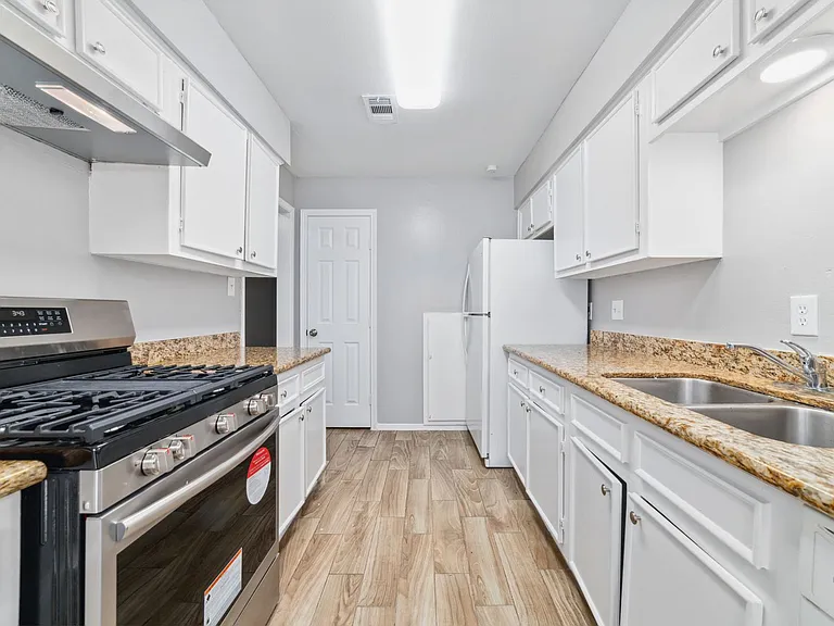 Audrey Lane Townhomes — Photo 35