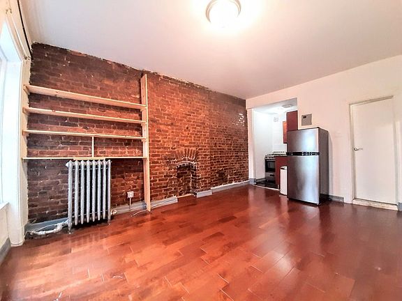 3rd image of 522 Putnam Ave APT 3F