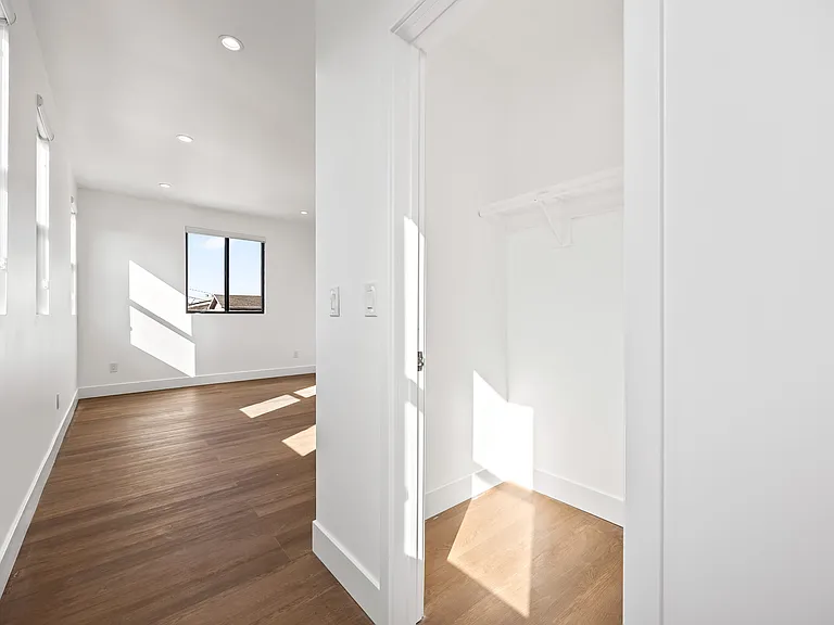 212 W 64th St #D — Photo 45
