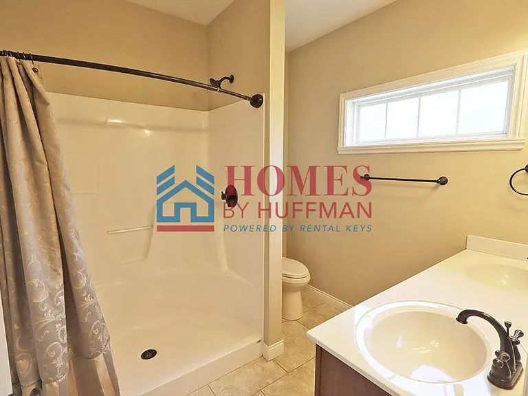 2966 Megan Dr — Photo 29