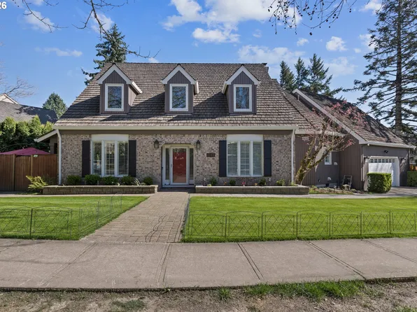 4166 Glacier Lily St, Lake Oswego, OR 97035